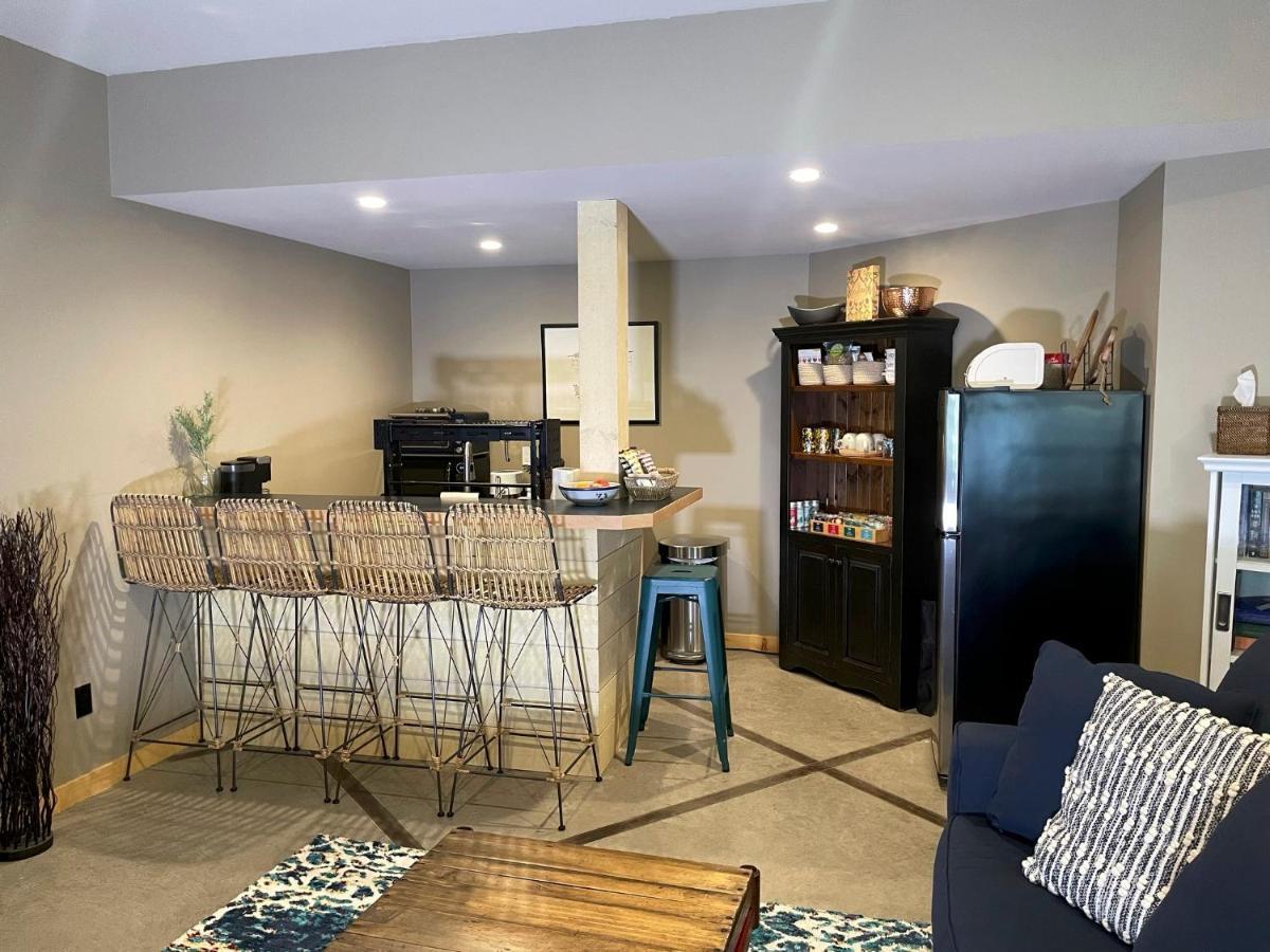 Blanchard Mountain Bnb キャンモア エクステリア 写真